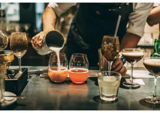 ROI: 8.01% - Want a Green Card and Profit? Why not Purchase This $4,995,000 Liquor Related Business?