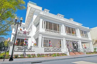 🍬 Sweet Adventures Await at Sweet Pete’s Candy in Jacksonville