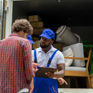 Choosing the Right Moving Company: Expert Tips for Local & Long-Distance Moves | Smoove Move Logistics
