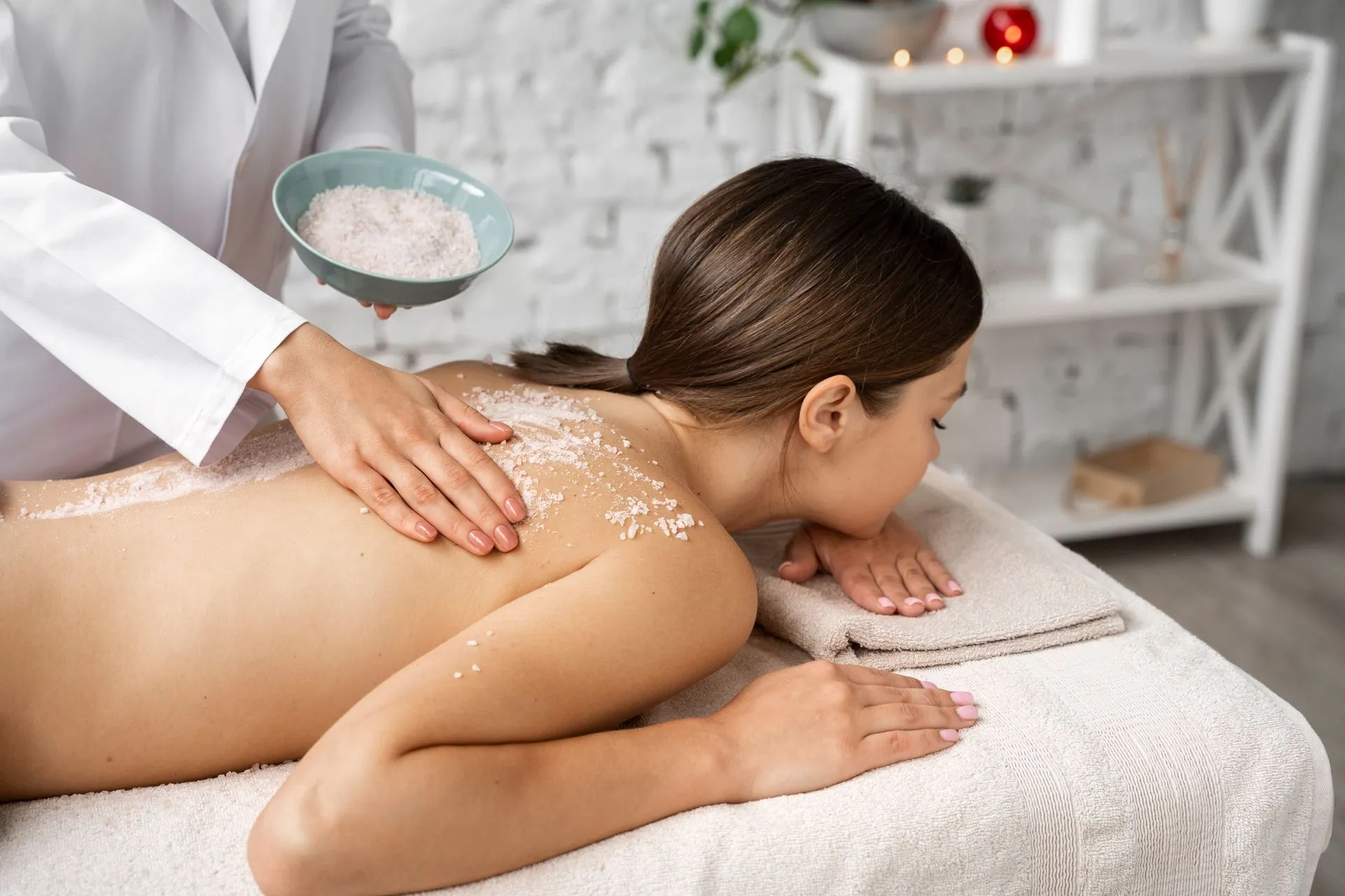 BACK FACIALS IN CENTRAL COAST: YOUR ANSWER TO CLEAR, SMOOTH SKIN ALL OVER