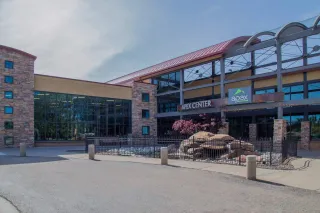 🏋️‍♂️ Get Moving, Stay Smiling at Arvada Community Recreation Center! 💪
