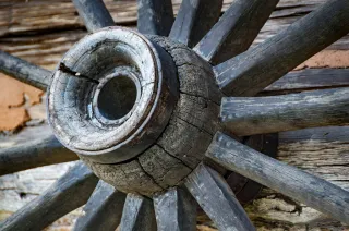 9 Warning Signs You’re a Hub-and-Spoke Owner