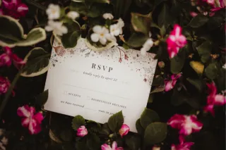 Wedding RSVP Tips: How to Get Guests to Respond on Time