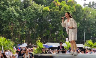 Catriona Gray Joins 'Trillion Peso March' On EDSA; Calls For Accountability