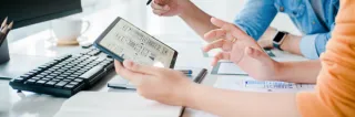 How to Win New Business (And Keep It): A SME Playbook