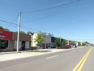 From Retro Bites to Indie Nights: Edgewood Ave’s Got It All