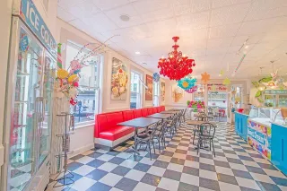 🍭Welcome to Candy Wonderland: Inside Sweet Pete’s Candy Mansion in Jacksonville!🍬


