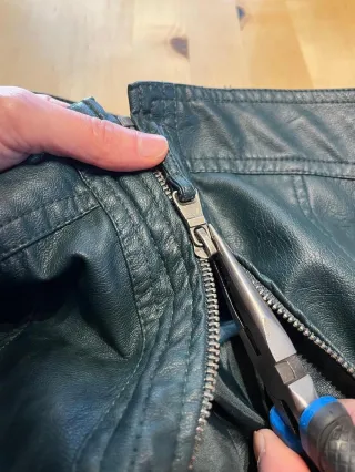 How to Fix a Zipper: Your Quick Guide to Zipper Repairs