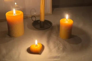 Which Candles Are Best for Your Home This Season? The Rise of Natural Beeswax Candles