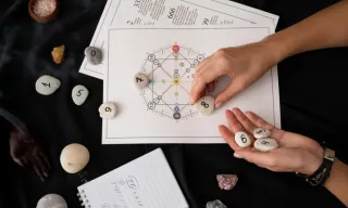 Manifesting With the Moon: Harness Lunar Phases to Align Your Finances and Goals