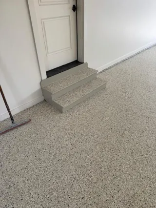 Random Flake Epoxy Flooring for High-Traffic Spaces