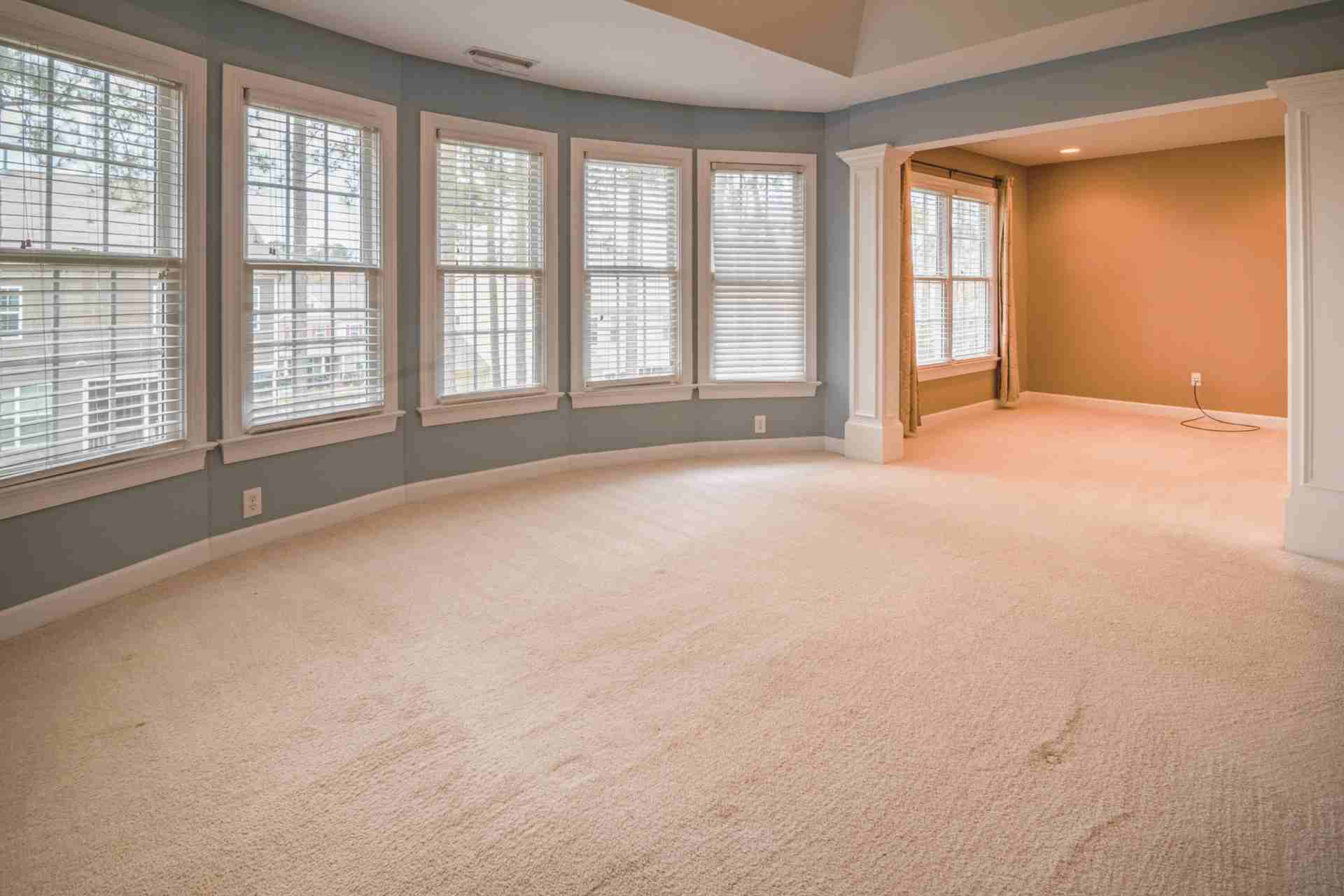 5 Ways to Get Wrinkles Out of Carpet Without a Stretcher