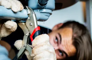 DIY vs. Professional Plumbing Repairs