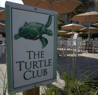 Turtle Club restaurant reopens in Naples