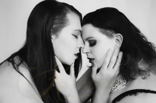 Intimate & Empowering: A Boudoir Couple’s Photoshoot Experience