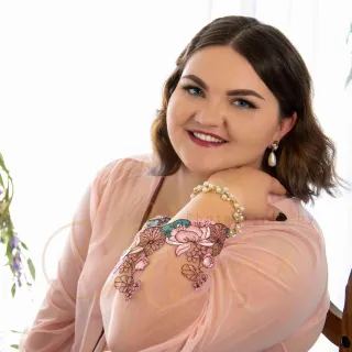 💖 Unspoken Emotions: How Women Show Their Feelings Through Powerful Photography