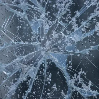 The Dangers of Driving with a Cracked Windshield in Huntsville, Alabama