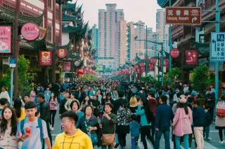 China domina en la adopción de IA generativa: Un salto tecnológico que desafía a Occidente