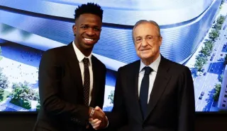 Vinicius Jr. y Real Madrid Rechazan Oferta Récord: El Fútbol Más Allá del Dinero