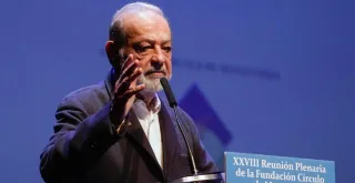 Carlos Slim Desata Polémica: Propone Jornada de 12 Horas y Jubilación a los 75