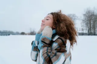 From Slopes to Sidewalks: How to Rock Apres-Ski Fashion All Season