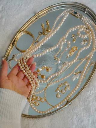 Subtle Fashion Jewelry That Steals the Spotlight