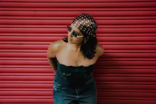 10 Chic Ways to Style Your Eyeglasses as a Fashion Statement
