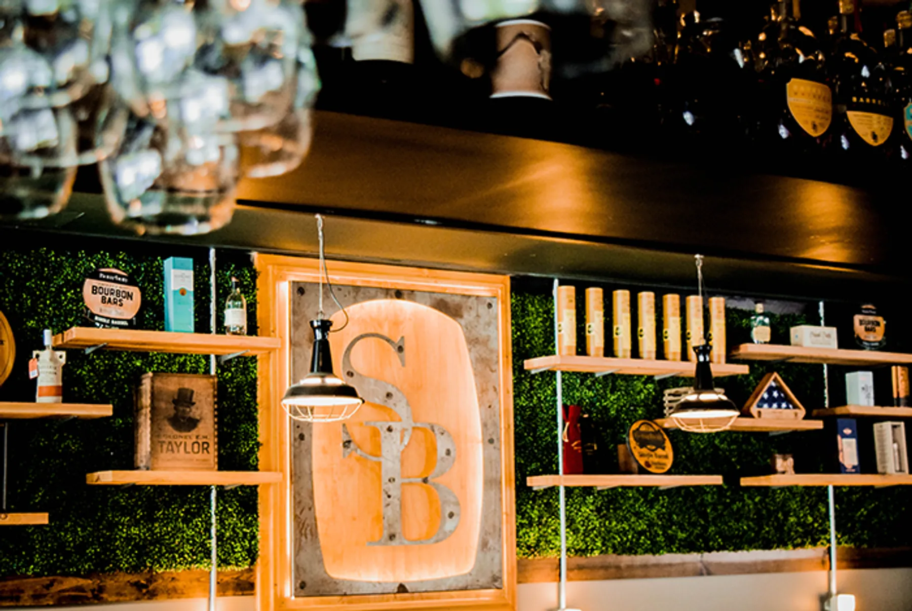🥃 Steaks, Sips & Sounds: Why Single Barrel is Lincoln’s Crown Jewel for Food & Fun