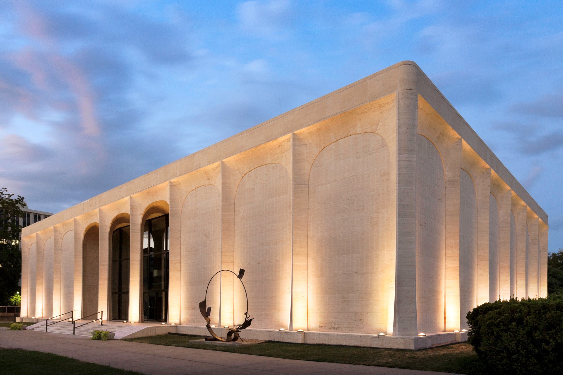 🚗Sheldon Museum of Art: A Creative Must-See in the Heart of Lincoln | Lincoln Prime Car Rentals, Lincoln, NE