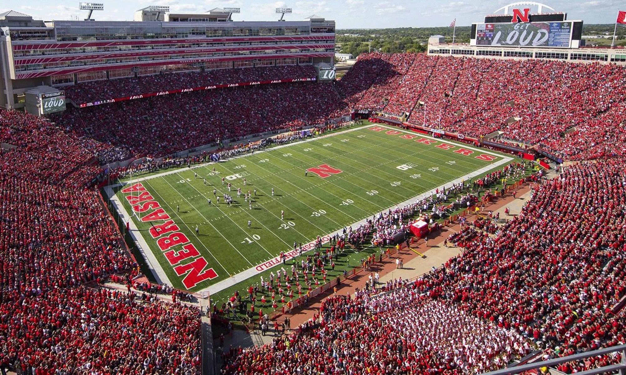 Game Day Thrills at Memorial Stadium | Lincoln Prime Car Rentals, Lincoln, NE 🏟️🐾🎉