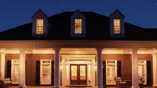 The Fundamentals of Choosing the Right Landscape Lighting For Your Home