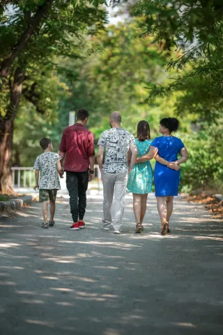 Nurturing Relationships as an Adult: Finding Connection As a Busy but Lonely Parent