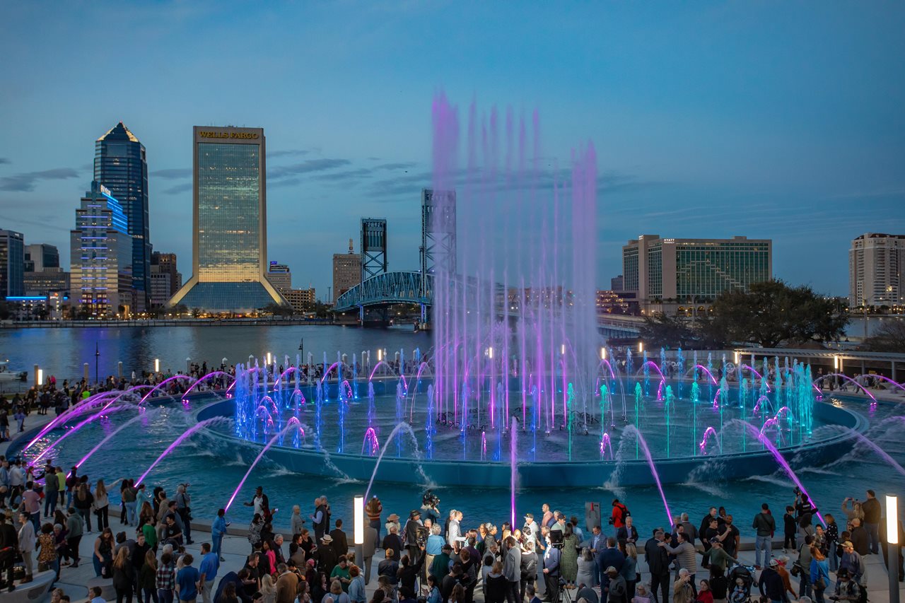 Where Jacksonville Comes Together: Friendship Fountain & the Riverwalk Experience 🚗🌊 | RevTek Rentals – Jacksonville, FL