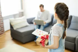Was passiert im Gehirn eines Kindes, das mit einem narzisstischen Vater zu tun hat?