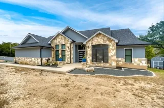 How to Sell a Home With Unique Features and Upgrade to a New Build in Dallas | Refind Realty DFW