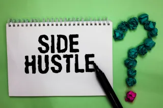 Here’s How To Balance Your Job and Side Hustle