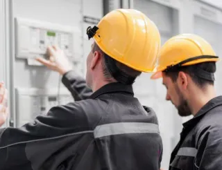 How to Choose a Licensed Electrician for Your Home in Carlsbad, CA