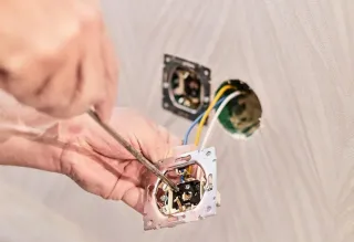 10 Common Electrical Problems in Homes and How to Fix Them