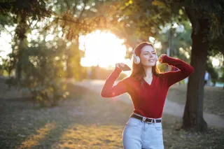  How Solo Strolls Improve Your Emotional Balance
