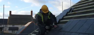 Finding Your Ideal Contractor for Emergency Roof Repairs