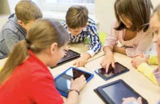 When Screens Take Over — How Parents Are Setting Better Tech Limits