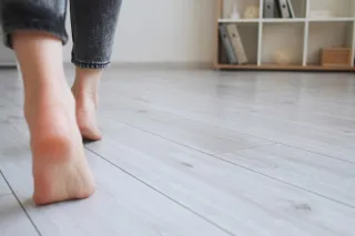 Flat Feet and Arthritis: The Connection and Treatment Options for Joint Pain