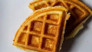 Crispy Waffle Treat Van Nuys CA: Where Golden Crunch Meets Sweet Comfort