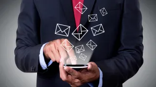 SMS Campaigns Done Right: Compliance, Timing, and Message Examples