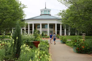 🌿Bloom and Explore: Discovering the Beauty of Daniel Stowe Botanical Garden in Belmont, NC