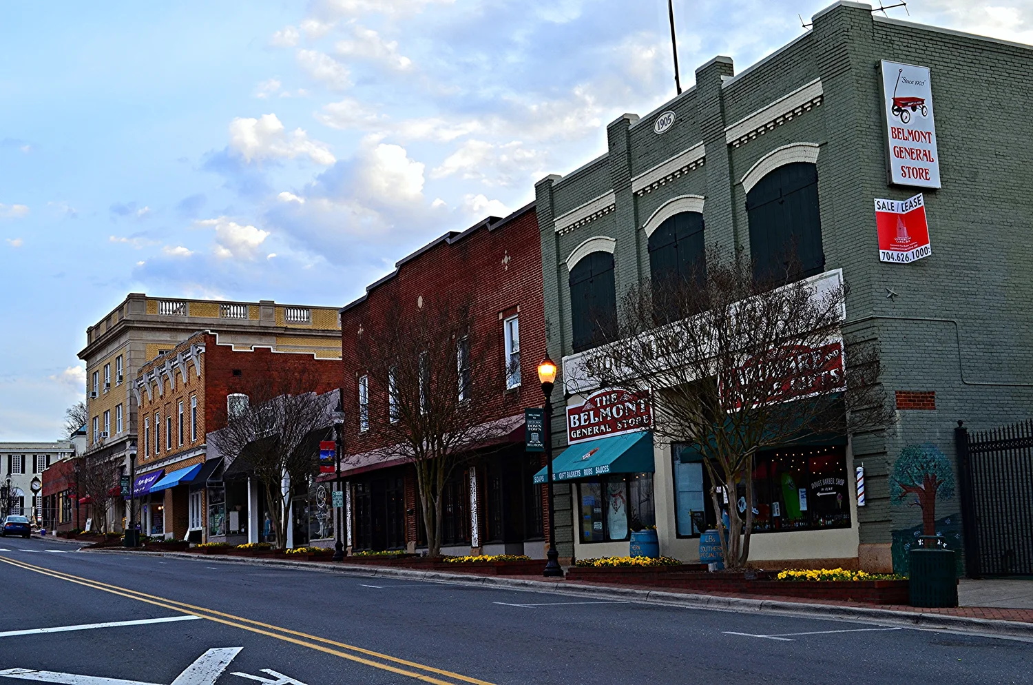 🏡 Step Back in Time: Exploring the Charm of Belmont Historic District, NC 