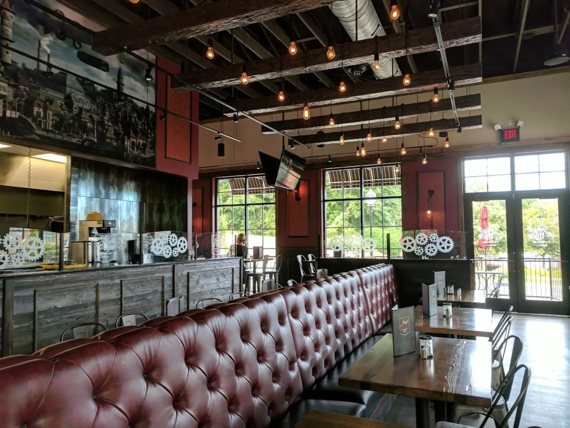 🍔 Jekyll & Hyde Taphouse Grill Belmont: Where Burgers, Brews & Fun Collide