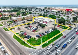 Trenton Point Shopping Center – McAllen’s Hidden Gem for Shopping, Snacking, and South Texas Vibes