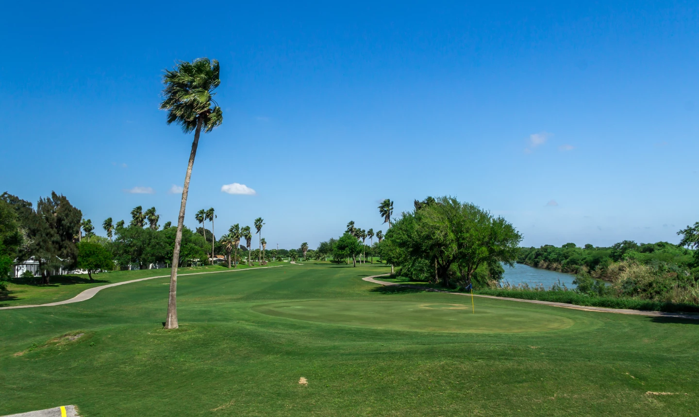 🏌️‍♂️ Swing Into Fun at Palms Crossing Golf Course – Mission, TX