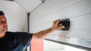 How to Guarantee a Flawless Garage Door Installation in Tacoma
